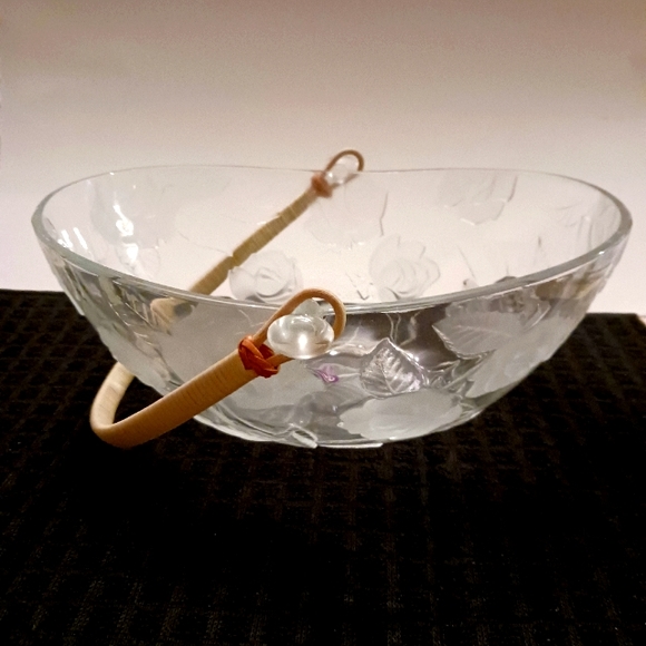 Aderia Etched Glass Handled Bowl - Picture 2 of 4